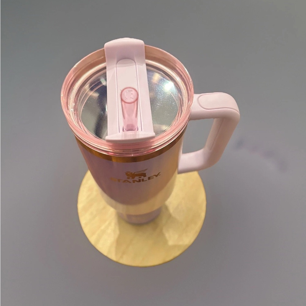 Stanley x Wicked Glinda For Good 40 Oz Quencher Tumbler | Target Exclusive - Picture 4 of 5